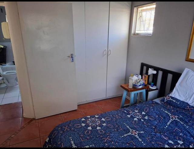 1 BEDROOM PROPERTY TO RENT IN PAROW NORTH